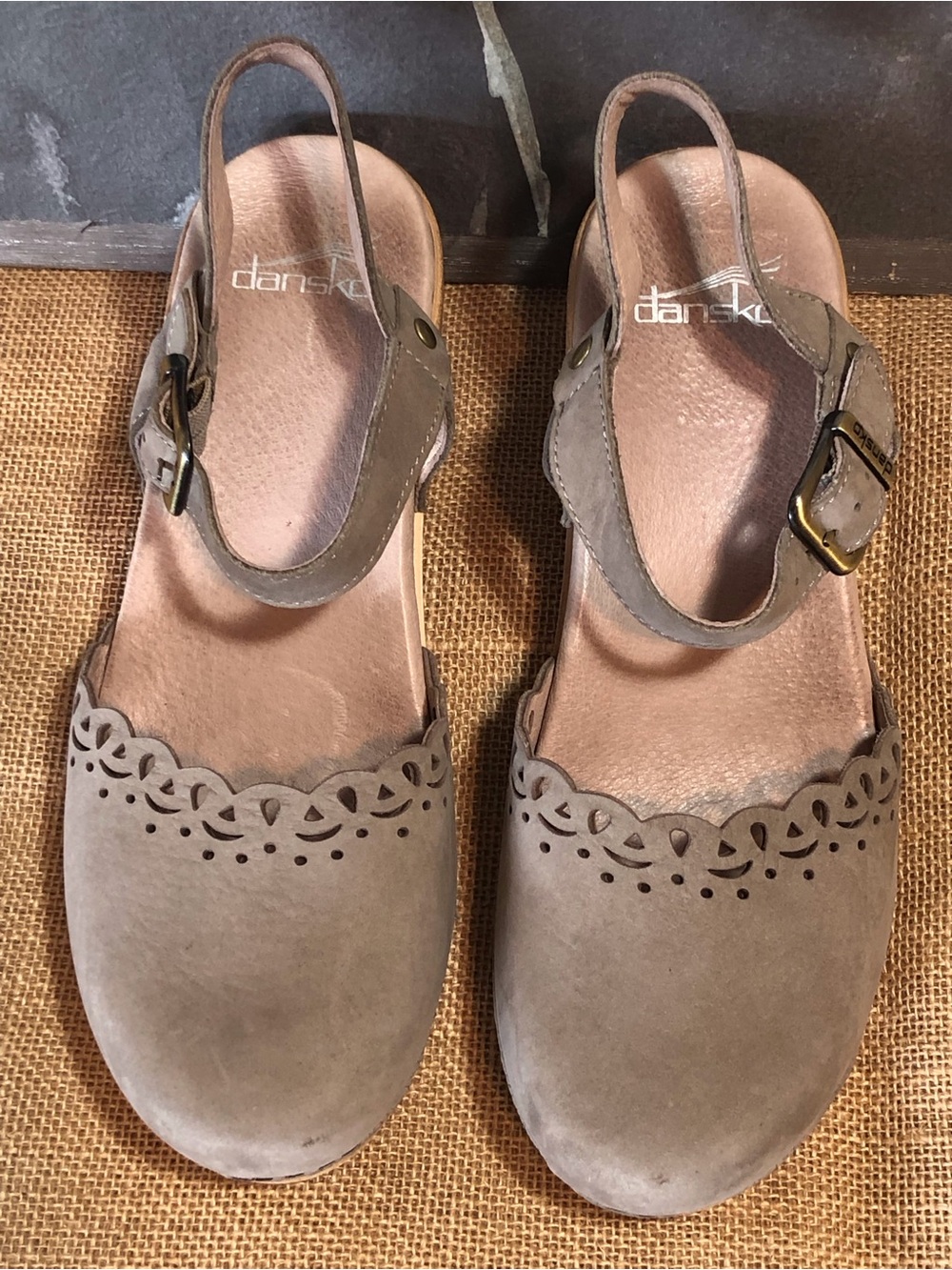 Dansko Marta Mary Jane Clog sz 9 - Picture 8 of 14